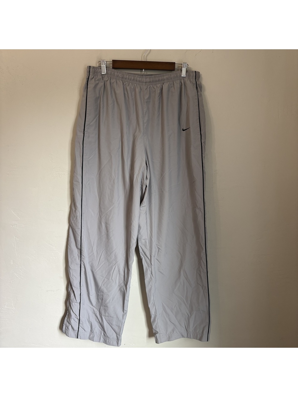 Nike Mens XL Grey Windbreaker Track Pants Black Piping Ankle Zip Baggy Y2K